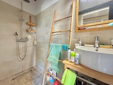 À VENDRE – VILLA T5/6 À RÉNOVER DE 181,60 m² – À 200 M DE LA PLAGE – L’HERMITAGE LES BAINS 97434