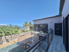 BAISSE DE PRIX IMPORTANTE - À VENDRE SAINT-PIERRE (97410) – TERRE ROUGE Villa T5 contemporaine – 150 m² – Piscine – Terrain 726 m²