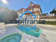 À vendre – Villa T11 d'exception avec piscine, jacuzzi et fort potentiel locatif – Mont-Vert-les-Bas (Saint-Pierre)