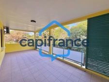 À Vendre - Bel Appartement T3 avec Jardin et Deux Varangues à La Rivière Saint-Louis