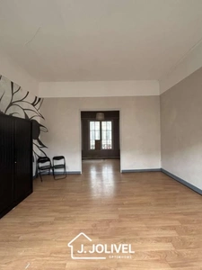 À VENDRE - APPARTEMENT DE CARACTÈRE 94 m² - FONTENAY-LE-COMTE (Rue de la République)