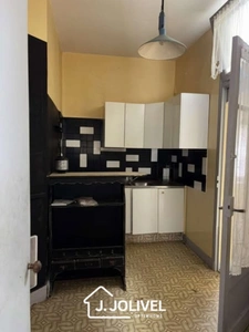 À VENDRE - APPARTEMENT DE CARACTÈRE 94 m² - FONTENAY-LE-COMTE (Rue de la République)