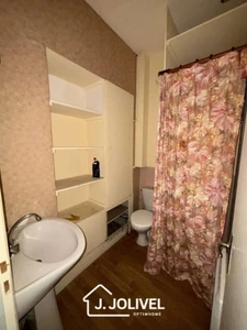 À VENDRE - APPARTEMENT DE CARACTÈRE 94 m² - FONTENAY-LE-COMTE (Rue de la République)