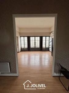 À VENDRE - APPARTEMENT DE CARACTÈRE 94 m² - FONTENAY-LE-COMTE (Rue de la République)