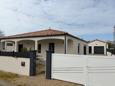 SECTEUR ANGLES ET LA TRANCHE SUR MER VILLA PLAIN PIED GRAND CONFORT 3 CHAMBRES AVEC GARAGE ET JARDIN