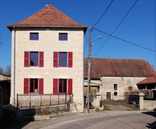 Ensemble immobilier Atypique - 1400 m2- Fort potentiel locatif CEA Valduc - 1,6 hectares de terrain