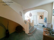 Le charme d’une maison d’architecte, un jardin exceptionnel et une piscine