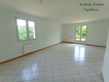 Maison de plain-pied rénovée à neuf – ÉCHIRÉ (79)