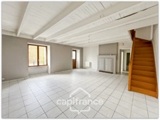 Stone house of 121m² with 920m² of land, 3 bedrooms.