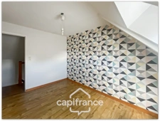 Stone house of 121m² with 920m² of land, 3 bedrooms.