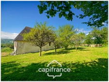 Pavillon de 126 m² avec terrain de 5 240,00 m² , sous-sol complet.