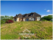Pavillon de 126 m² avec terrain de 5 240,00 m² , sous-sol complet.