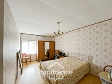 Country house of 133 m², 4 bedrooms with outbuildings, land and woods