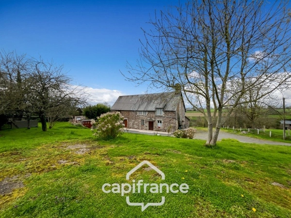 Maison de campagne de 133 m², 4 chambres avec dépendances, terrain et bois