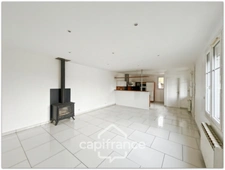 Maison 5 pièces, 3 chambres, terrain de 540 m² et dépendance.
