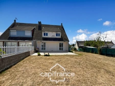 Maison 4 chambres avec jardin et garage, commerces à pied et plage à 5 km !