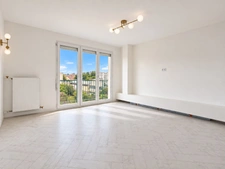 Le Mans Pontlieue – Appartement traversant de 66 m² entièrement rénové avec balcon, cave et parking