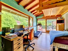 Maison 4 chambres avec terrasse, piscine, jardin arboré, garage, atelier