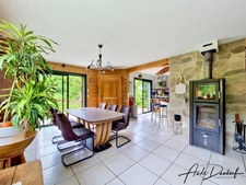Aux portes de Genève - Maison familiale 4 chambres avec jardin, garage, abris voitures et annexes