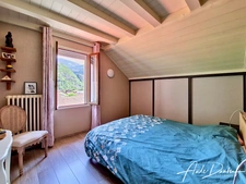 Maison 4 chambres avec terrasse, piscine, jardin arboré, garage, atelier