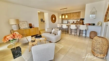 Annecy centre: 100 m2 T4 duplex with 2 balconies, 1 terrace and panoramic view 
