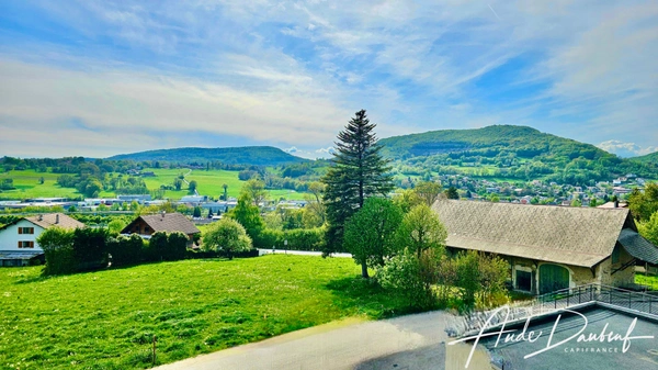T4 de 82 m2 au 2ᵉ étage – Calme, verdure et panorama aux portes d’Annecy 