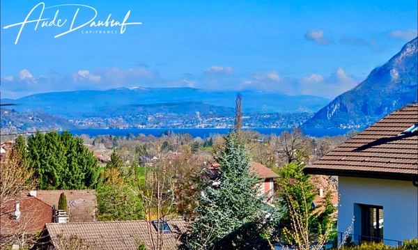Saint-Jorioz - Villa rénovée 7 pièces - 4 chambres - Petite vue lac d'Annecy