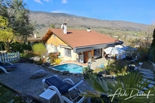 Saint-Jorioz - Renovated Villa – 7 Rooms – 4 Bedrooms – Partial Lake View