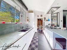 Saint-Jorioz - Renovated Villa – 7 Rooms – 4 Bedrooms – Partial Lake View