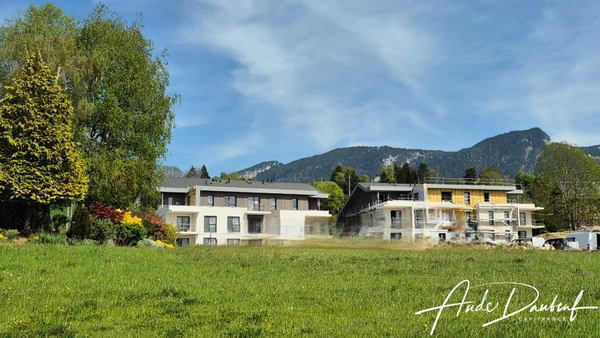 Les Ollières - Appartement T4 de 82 m2 avec terrasse de 11 m2, vue sur campagne