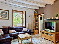 Maison 4 chambres avec terrasse, piscine, jardin arboré, garage, atelier