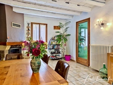 Maison 4 chambres avec terrasse, piscine, jardin arboré, garage, atelier