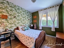 Saint-Jorioz - Renovated Villa – 7 Rooms – 4 Bedrooms – Partial Lake View