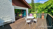 Maison 4 chambres avec terrasse, piscine, jardin arboré, garage, atelier