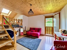 Aux portes de Genève - Maison familiale 4 chambres avec jardin, garage, abris voitures et annexes