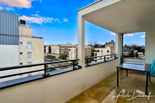 Appartement T2 avec terrasse, cave et garage - Seynod - Etage élevé - Excellent DPE