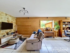 Aux portes de Genève - Maison familiale 4 chambres avec jardin, garage, abris voitures et annexes