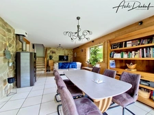 Aux portes de Genève - Maison familiale 4 chambres avec jardin, garage, abris voitures et annexes