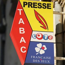 TABAC-PRESSE-LOTO / CA 483 000 € / COMMISSIONS + 280 000 € / EBE 210 000 € 
