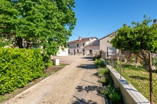 Ensemble immobilier RARE - MENESPLET (24)