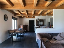 Maison rénovée à neuf avec dépendances -24 Dordogne