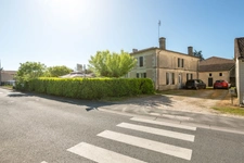 Ensemble immobilier RARE - MENESPLET (24)