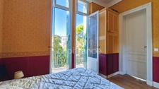 Appartement T2 de caractère en RDC surélevé – Villa bourgeoise néo-renaissance avec parking – Proche plage et commerces
