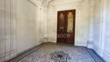 Appartement T2 de caractère en RDC surélevé – Villa bourgeoise néo-renaissance avec parking – Proche plage et commerces