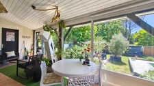 MAISON RÉNOVÉE MIOS | Piscine chauffée + Véranda + Locatif fonctionnel | DPE C