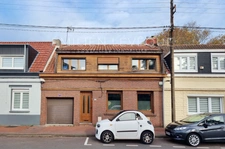 WATTRELOS – Maison rénovée avec jardin, garage et confort moderne – Quartier recherché !