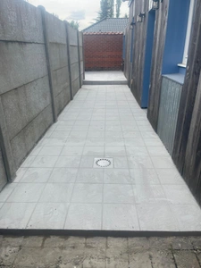 Maison individuelle rénovée – 2 chambres – Jardin – Stationnements – DPE C