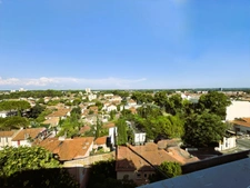 Clarté, calme et confort pour ce T3 traversant avec jolie vue dégagée (30)