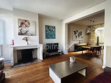 Bordeaux rue Bouffard À VENDRE – Duplex  T3 avec Terrasse – Cœur Historique de Bordeaux