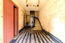 Appartement à vendre 3/ 4 avec balcon immeuble pierre Jardin public  BORDEAUX (33)